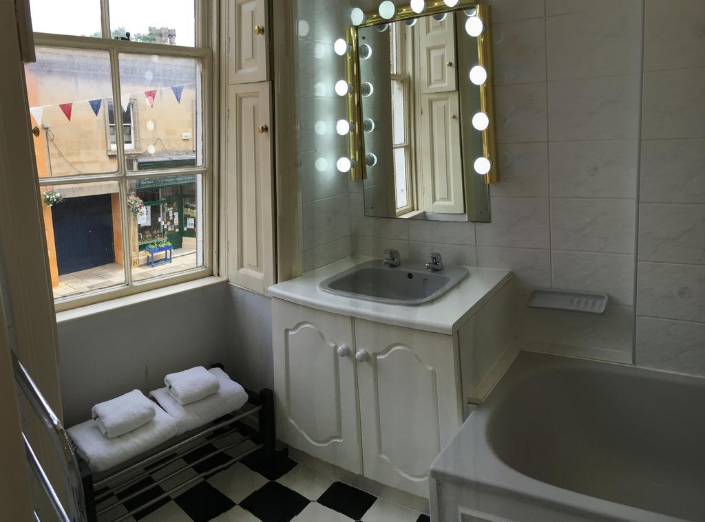 Апартаменты Alexander House Коршам